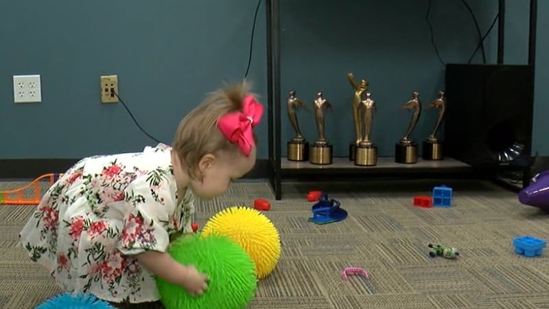 Kid experts ages 6 test out hottest 2018 Christmas toys video photos