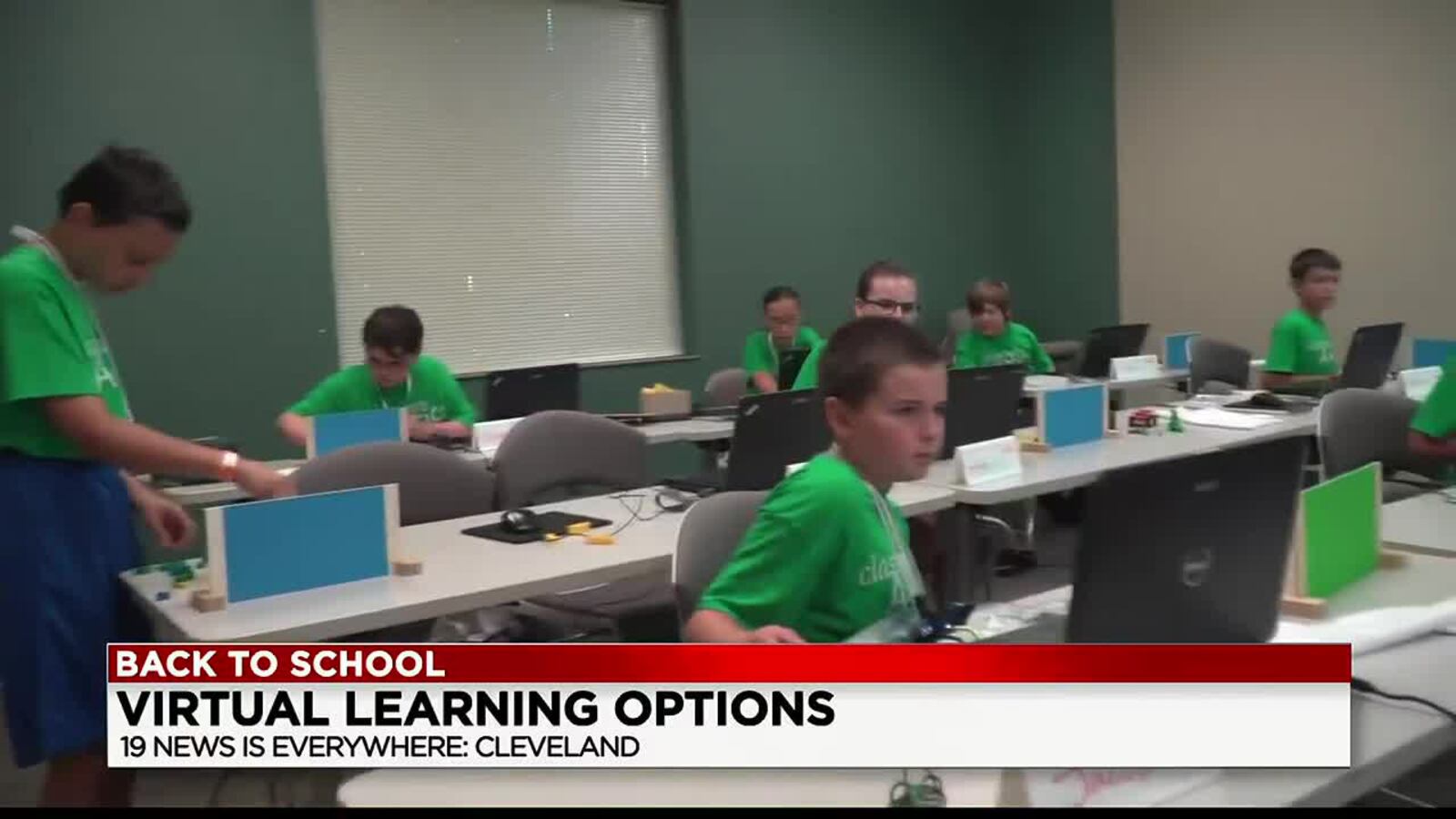 Parents take advantage of the new Virtual learning option in Cleveland