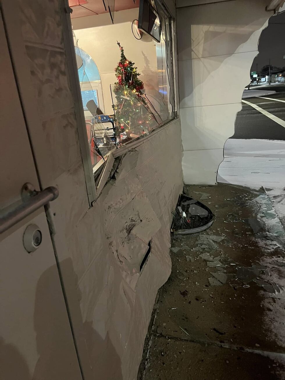 PICS: Hit and run damages, closes Charlie’s Dog House Diner