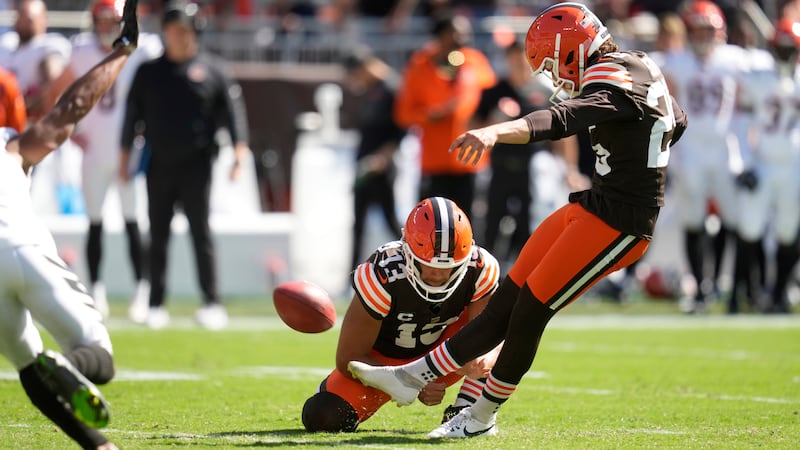 Day 10 Recap: Shedeur Sanders Back as Dillon Gabriel, Kenny Pickett Are Limited