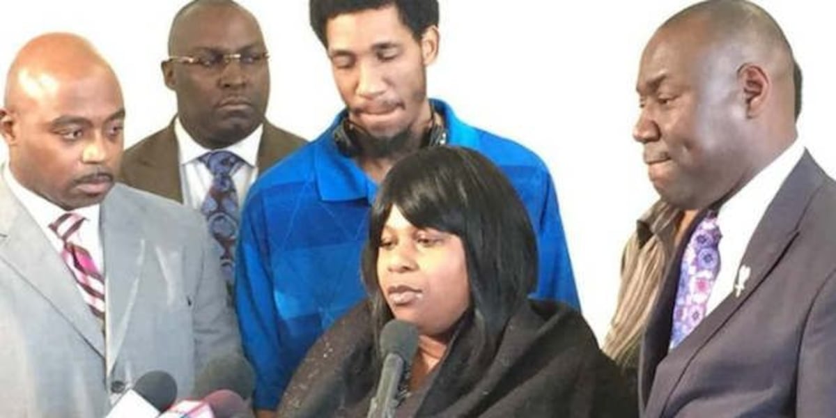 Tamir Rice Book Author to honor Tamir Rice Foundation at drive-in book signing