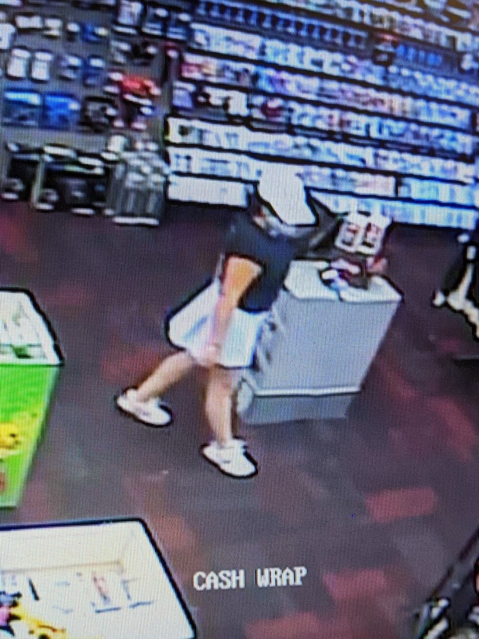 Streetsboro credit card theft suspect wanted in $1,400 property loss, police say