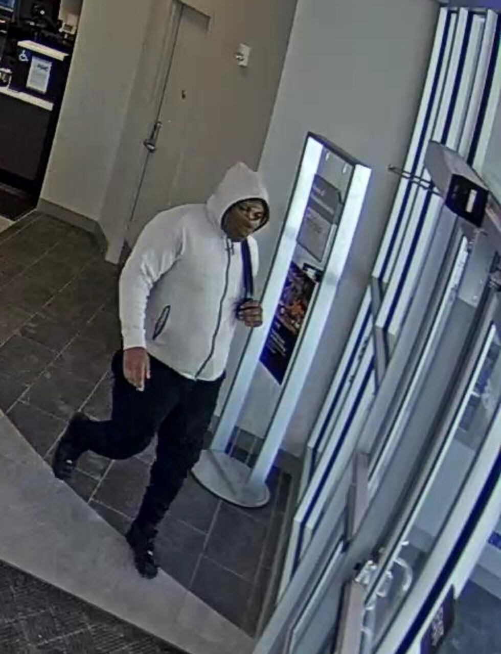 Chase Bank robber wanted in Lyndhurst, FBI says