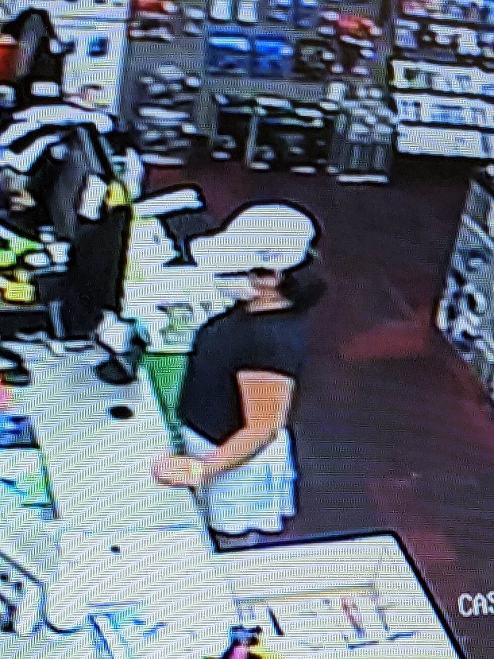 Streetsboro credit card theft suspect wanted in $1,400 property loss, police say