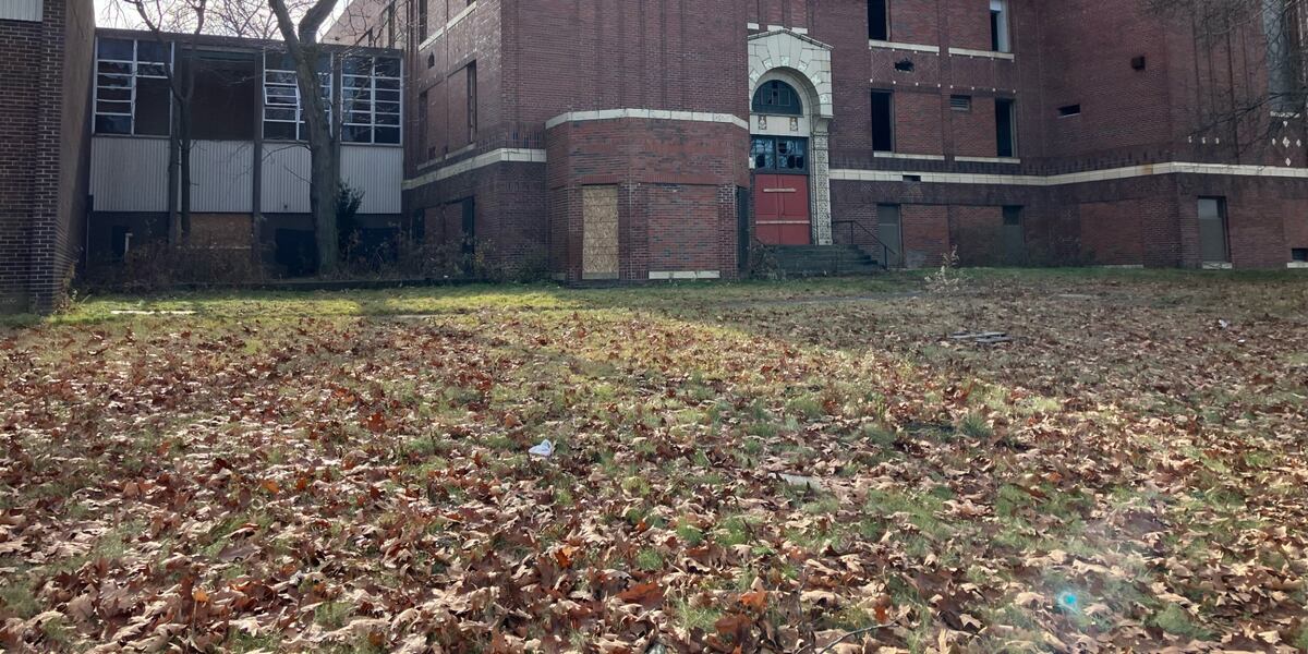 People living around abandoned Akron Middle School still waiting for