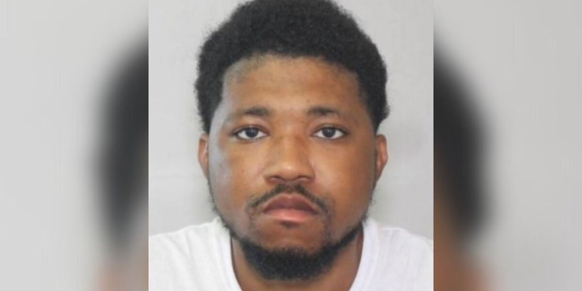 Man wanted by Cuyahoga County Sheriff on over 2 dozen charges