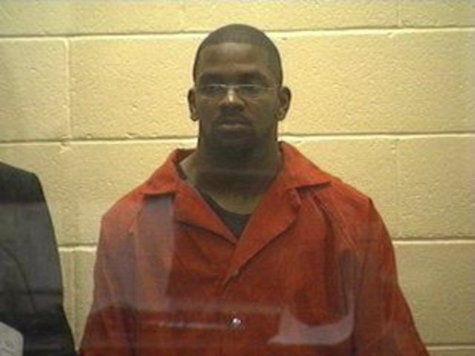 Cutts' Wife Files for Divorce