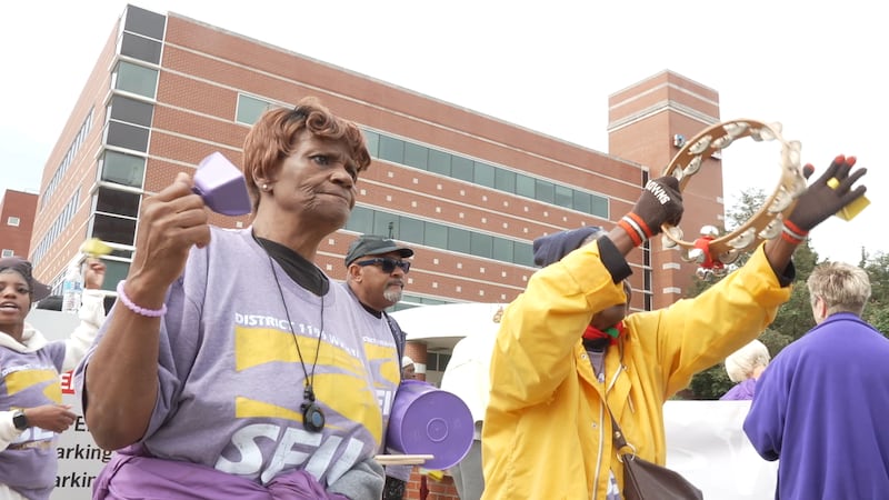 Cleveland Clinic Lutheran Hospital workers walk off job