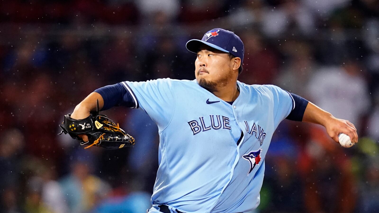 J Ryu Mlb Ryu wins 1st Toronto start in Canada as Jays top Indians 7-2