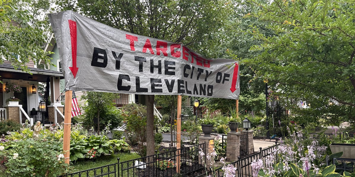 Home on Garden Walk receives warning to ‘clean up’