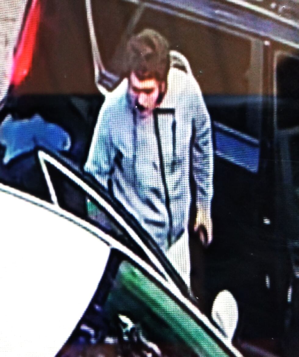 Pair of car theft suspects wanted on Cleveland’s West Side, police say